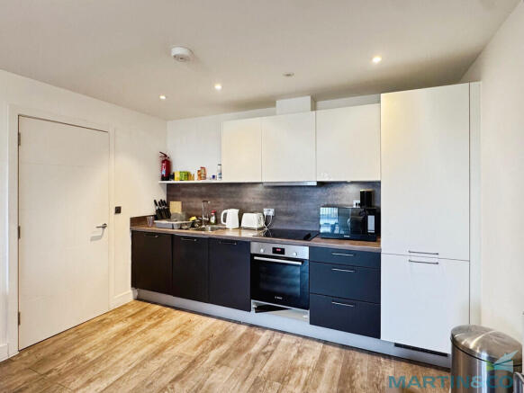 73107fb1-0-4FB9-B...