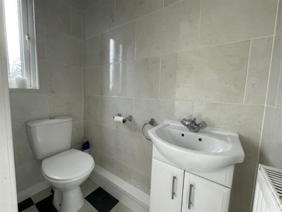 Cloakroom/wc