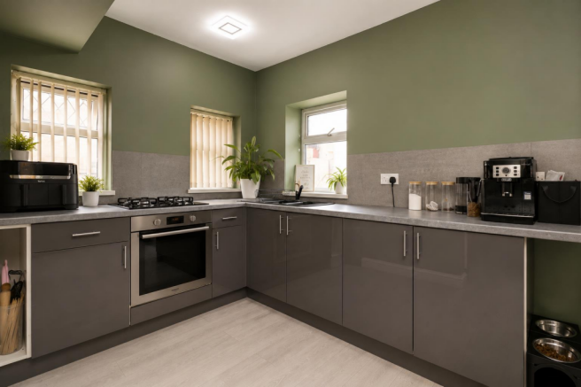 3 bed Semi-Detached for sale Image 4