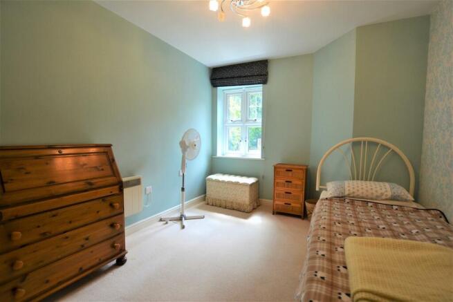 Bedroom 2 .JPG