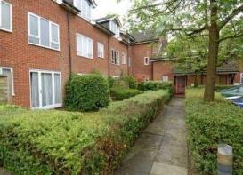 25, Seymour Court, Dukes Ride, Crowthorne RG45 6AQ