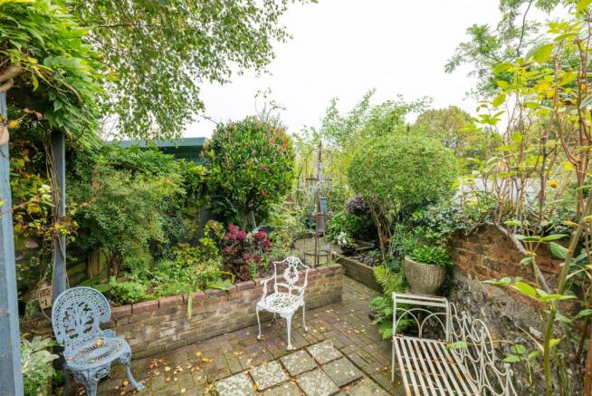 LE 57 Priory Street BN7 1HJ-27.jpg