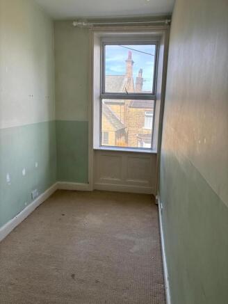 4 bed House for sale Image 12