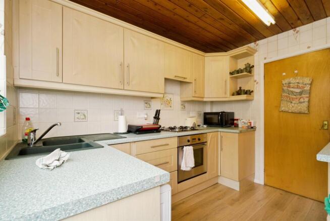 3 bed Detached Bungalow for sale Image 4