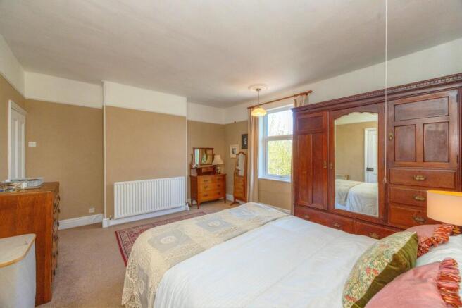 3 bed Terraced for sale Image 11