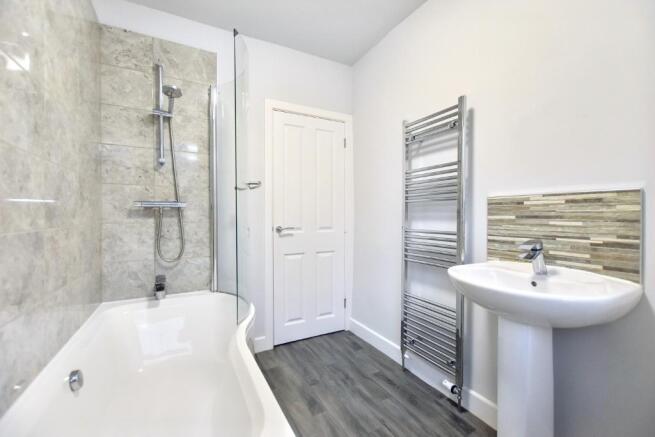 3 bed Terraced for sale Image 4