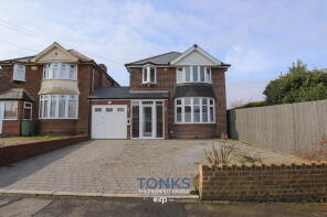 91, Summerfields Avenue, Halesowen B62 9NS