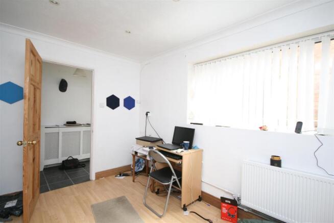 Bedroom.JPG