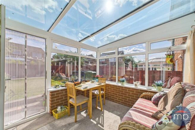 5 bed Link Detached House for sale Image 9