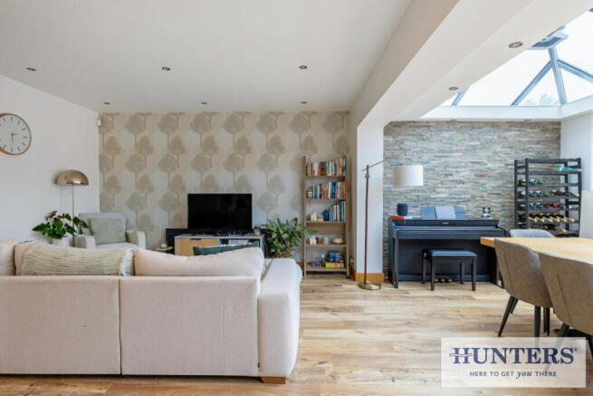 2 bed Semi-Detached Bungalow for sale Image 4