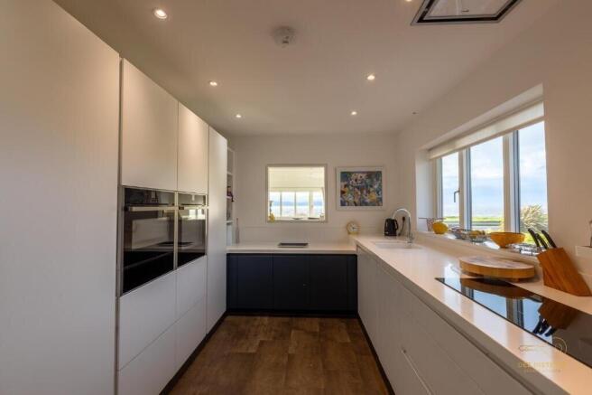 Macdona Drive, West Kirby, Wirral, CH48 3JH photo 4