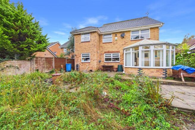 Twin Oaks Close, Broadstone, Dorset, BH18 photo 4