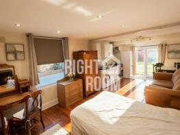 55, Heron Lodge, Osborne Road, Windsor SL4 3EQ