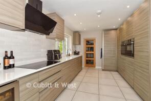 Lime Tree House, London Road, Henfield BN5 9JH