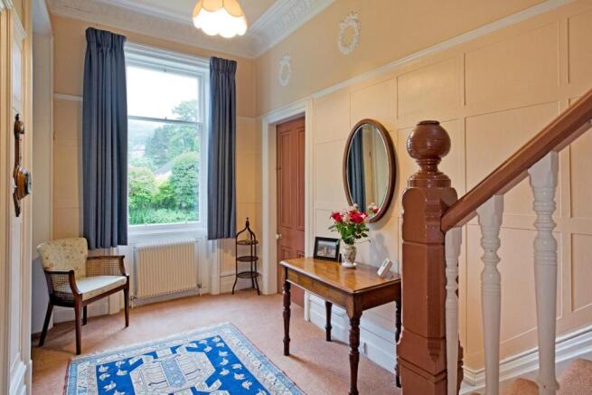 5 bed Detached for sale Image 12