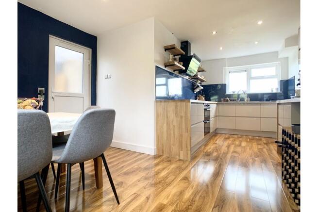 Kitchen/Dining Room