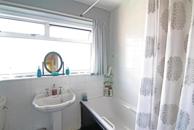 Bathroom.JPG