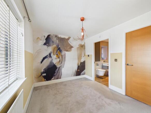 3 bed Semi-Detached for sale Image 7