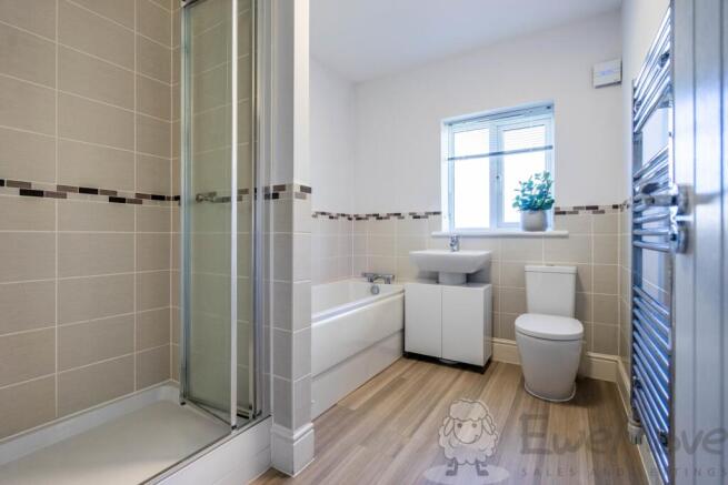 4-Piece Family Bathroom