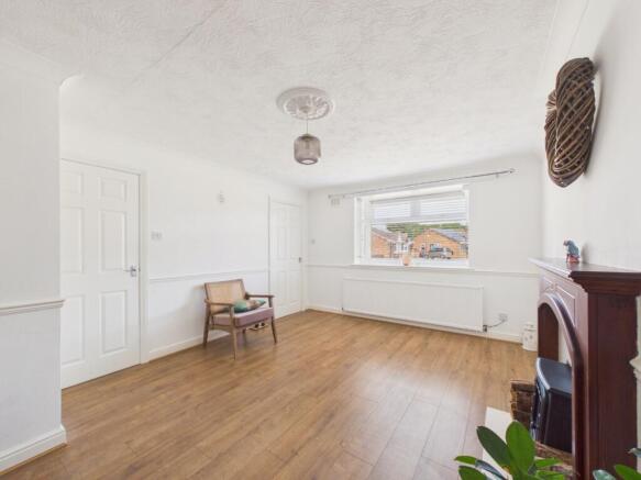 2 bed Semi-Detached Bungalow for sale Image 5