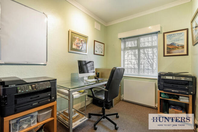 4 bed Semi-Detached for sale Image 12