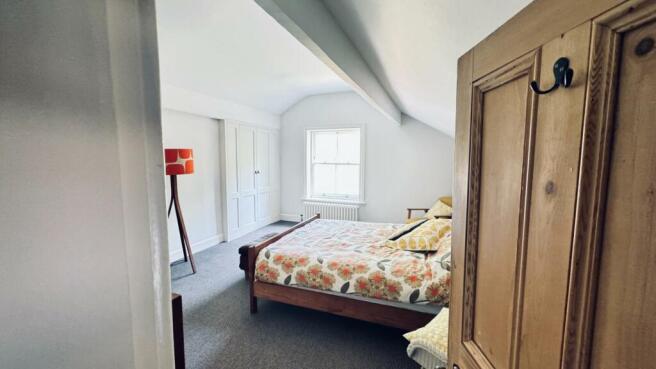 Mainbed2.jpg