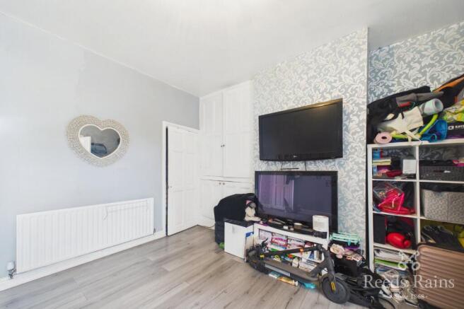 3 bed Terraced for sale Image 8