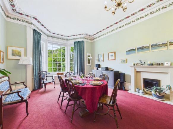 6 bed Semi-Detached for sale Image 8