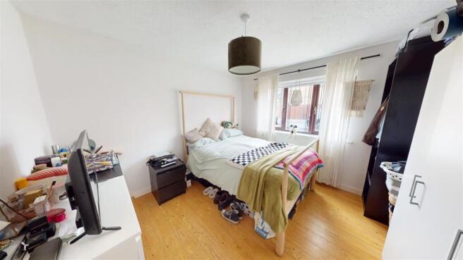 2 bed Semi-Detached Bungalow for sale Image 7