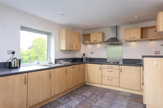 2 bed Apartment for sale Image 5
