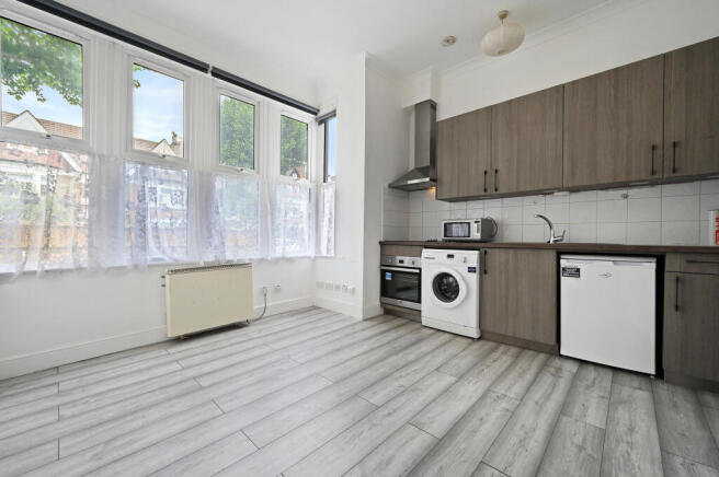 AHCS - Flat 1, 53 Blenheim Gardens - Reception6 (1