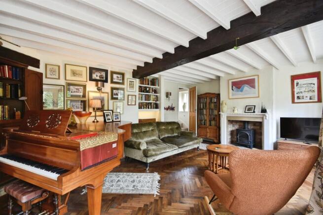 3 bed Detached for sale Image 10