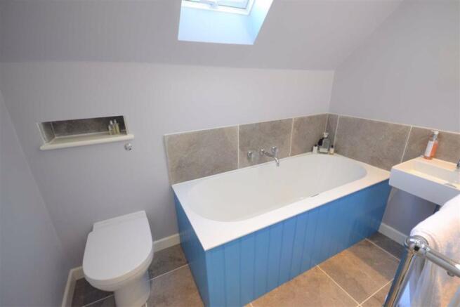 En-Suite Bathroom