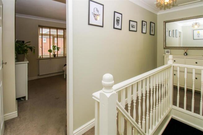 2 bed Terraced for sale Image 7