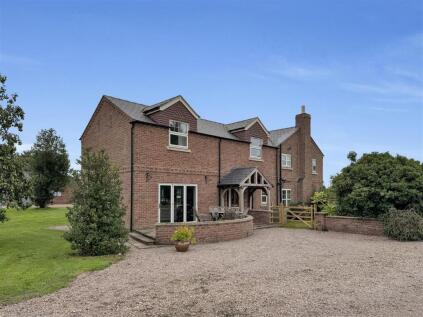 Lot 1 - 4.14 Ac Farmhouse,Buildings & Paddock, Gunthorpe