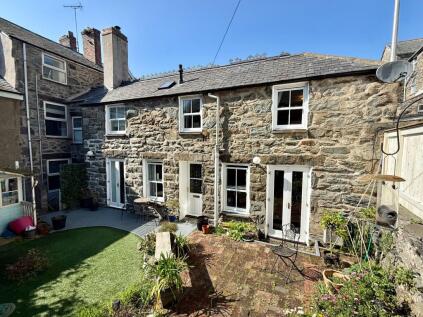 Aelfor Villa, Park Road, Barmouth, LL42 1PD