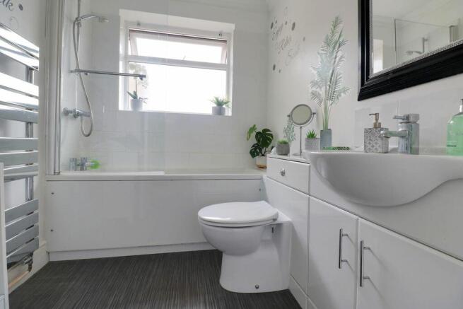 Bathroom (Family Bathroom)