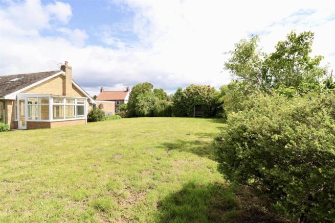 2 bed House for sale Image 11