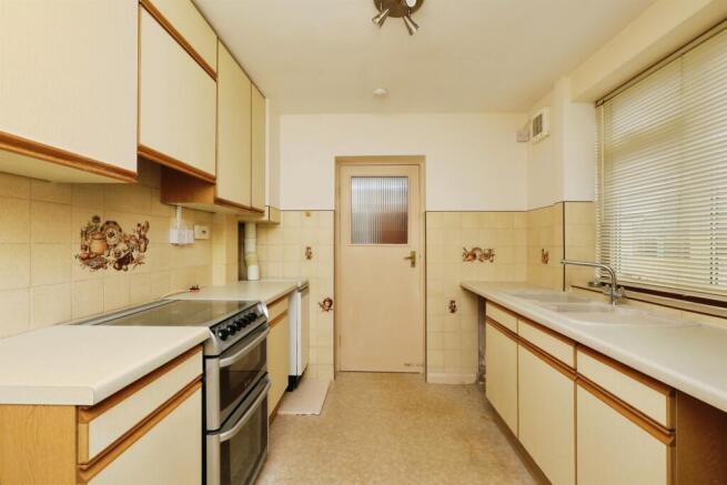 3 bed Semi-Detached for sale Image 5