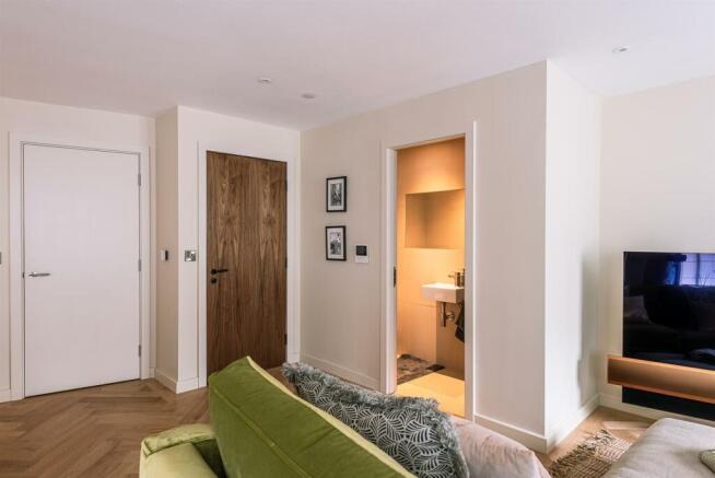 2 bed Duplex for sale Image 7