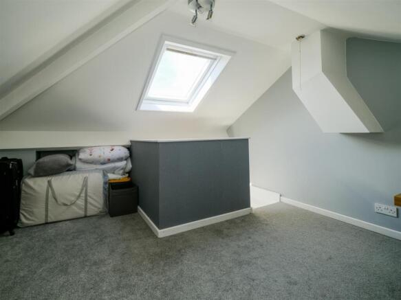 LOFT ROOM