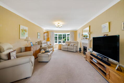 Nicholas Way, Hemel Hempstead, HP2
