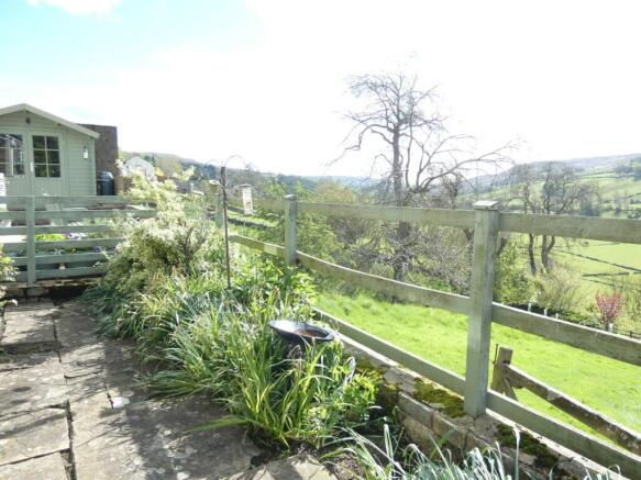 2 bed Cottage for sale Image 8