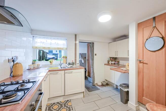 Hall Street, Church Gresley (17).jpg