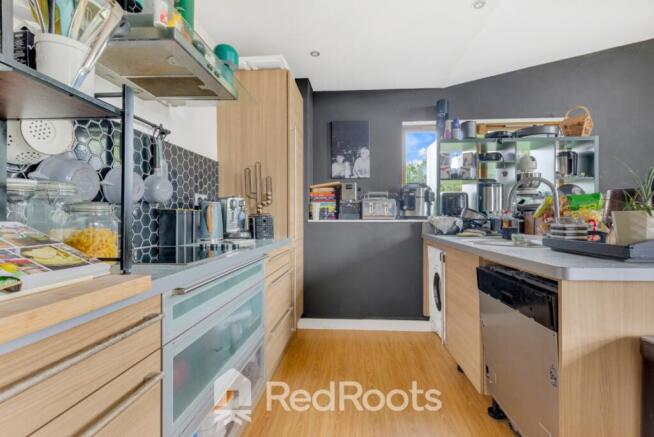 2 bed Apartment for sale Image 3