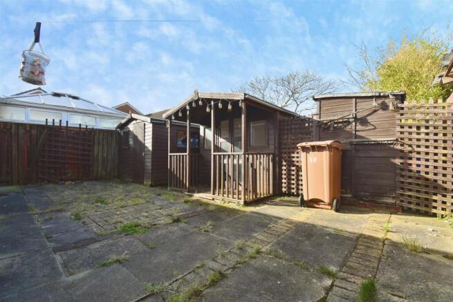 2 bed Semi-Detached Bungalow for sale Image 4