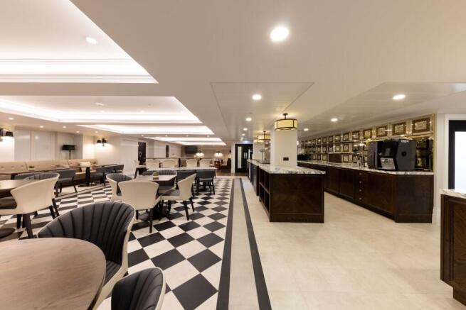 60 Lombard Street - bar and break out space