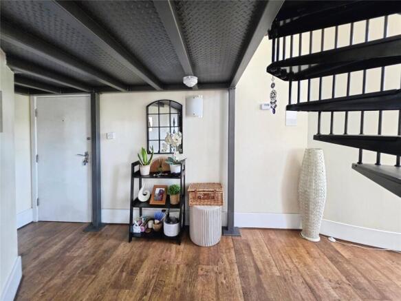 2 bed Apartment for sale Image 12
