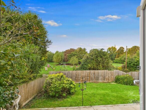 CAM01995G0-PR0378-STILL037