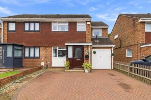 56, Goldfinch Road, South Croydon CR2 8SS